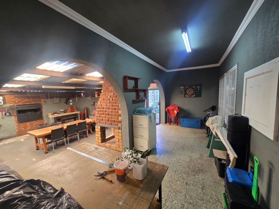 3 Bedroom Property for Sale in Brackenhurst Gauteng