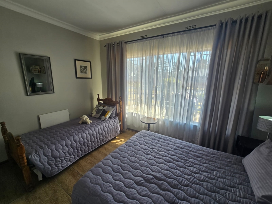 3 Bedroom Property for Sale in Brackenhurst Gauteng