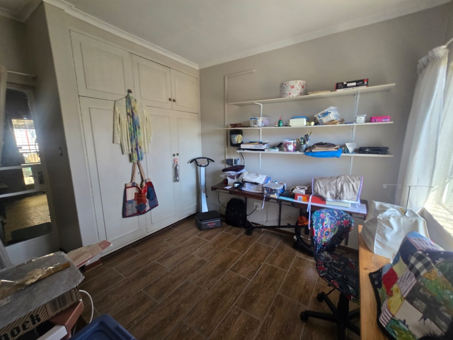 3 Bedroom Property for Sale in Brackenhurst Gauteng