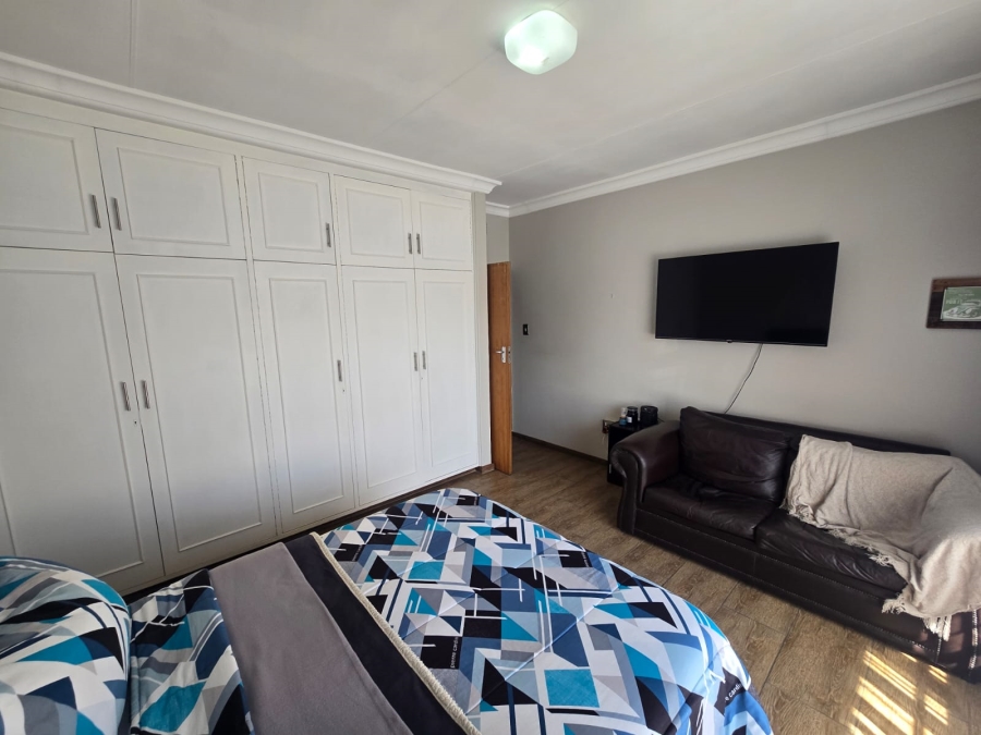 3 Bedroom Property for Sale in Brackenhurst Gauteng