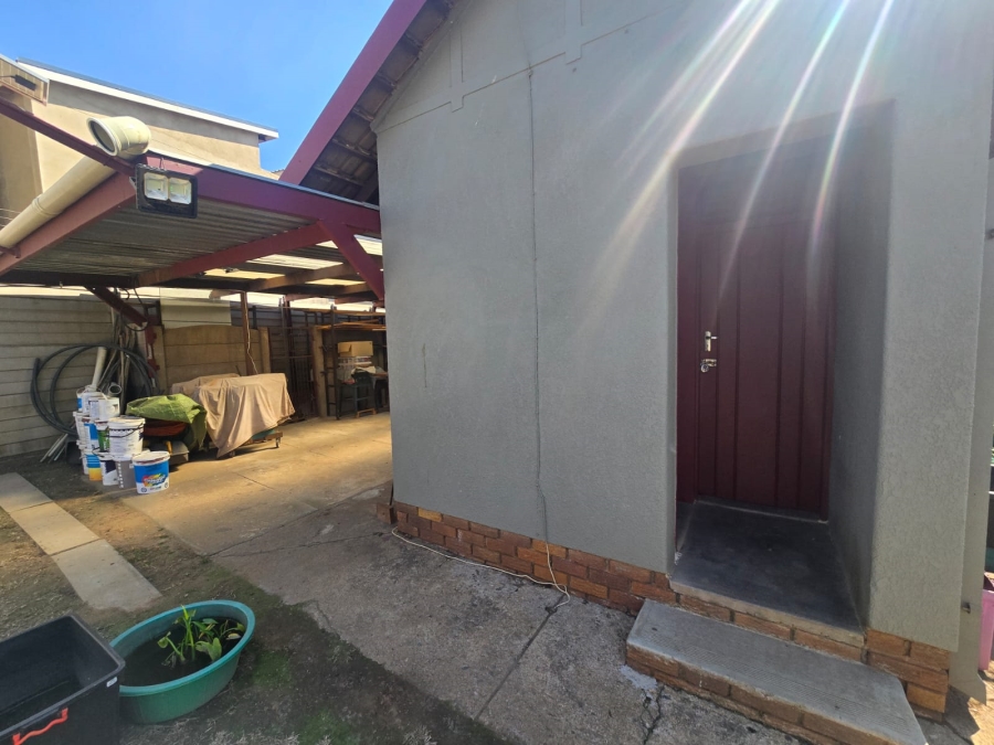3 Bedroom Property for Sale in Brackenhurst Gauteng
