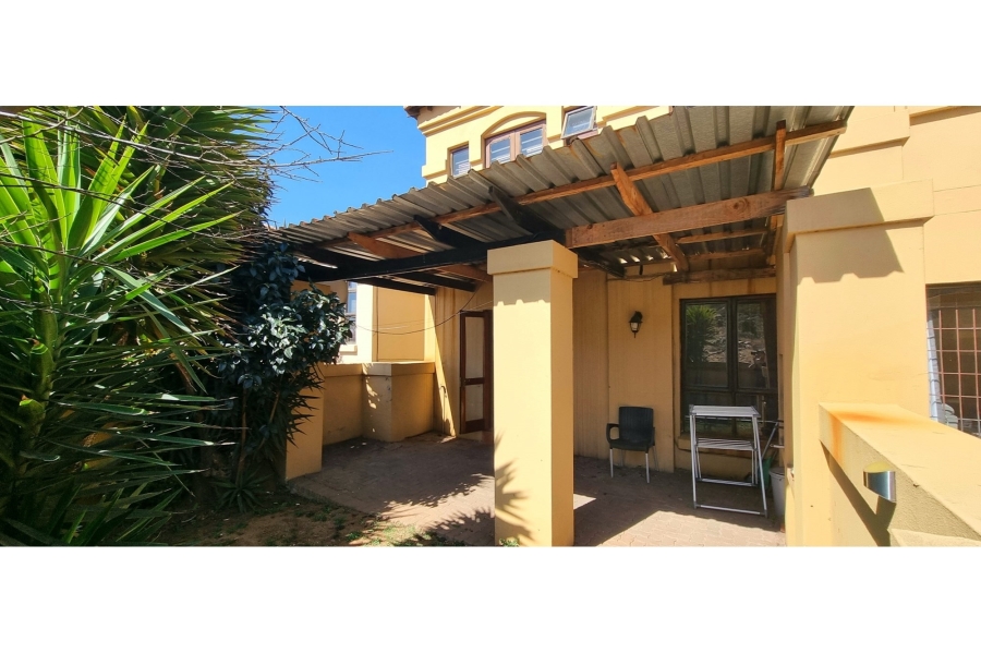 2 Bedroom Property for Sale in Bassonia Gauteng