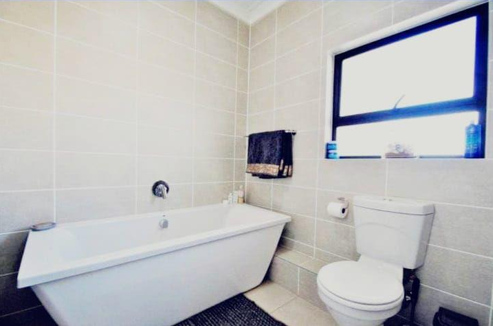 To Let 2 Bedroom Property for Rent in Linbro Park Gauteng