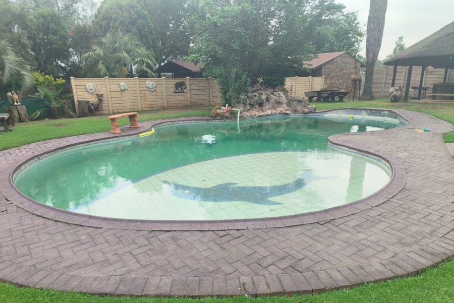 3 Bedroom Property for Sale in Mullerstuine Gauteng
