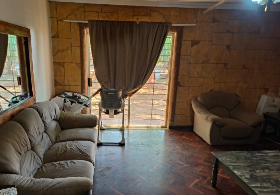 3 Bedroom Property for Sale in Mullerstuine Gauteng