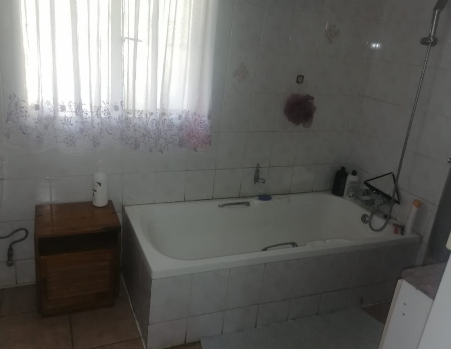 3 Bedroom Property for Sale in Mullerstuine Gauteng