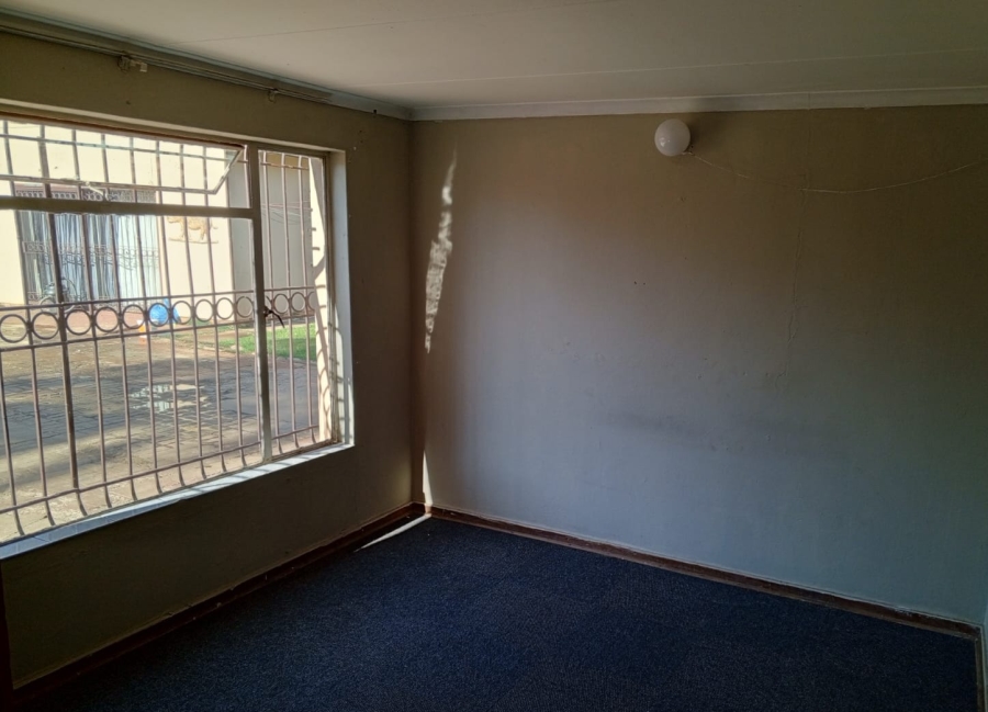 3 Bedroom Property for Sale in Mullerstuine Gauteng