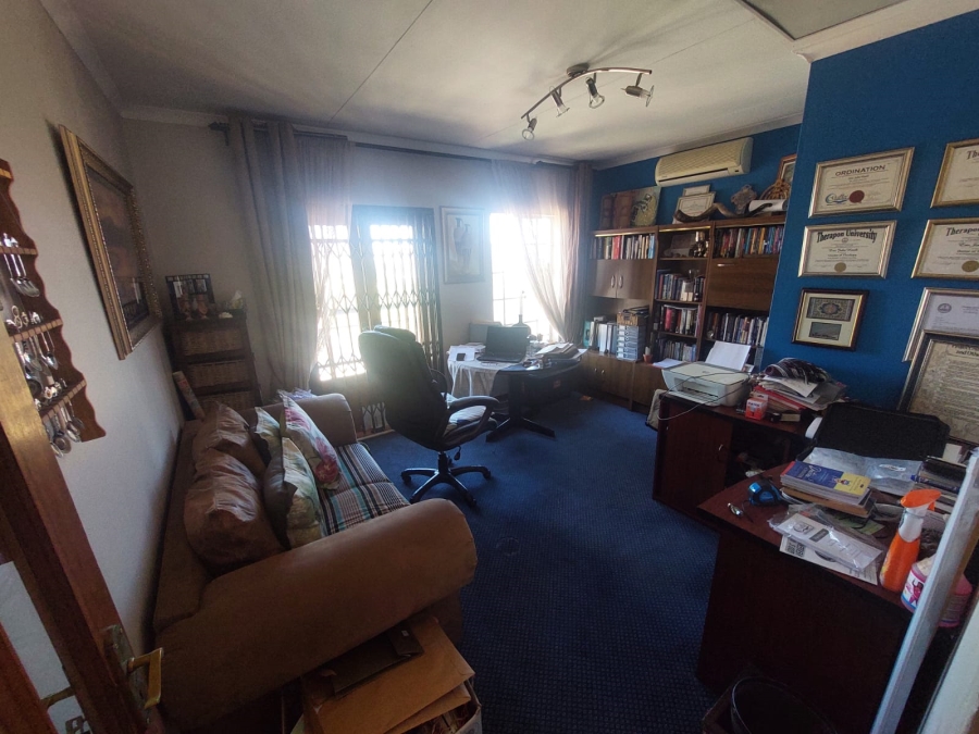 4 Bedroom Property for Sale in Suiderberg Gauteng