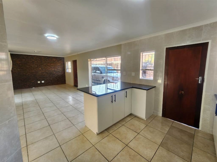 2 Bedroom Property for Sale in New Redruth Gauteng