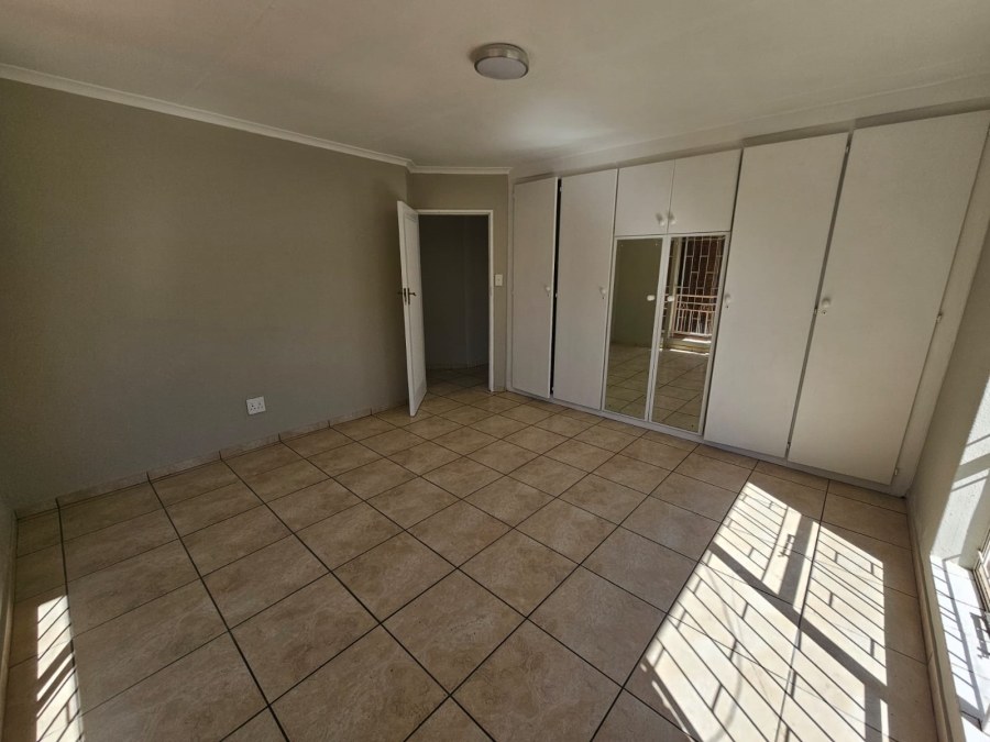2 Bedroom Property for Sale in New Redruth Gauteng
