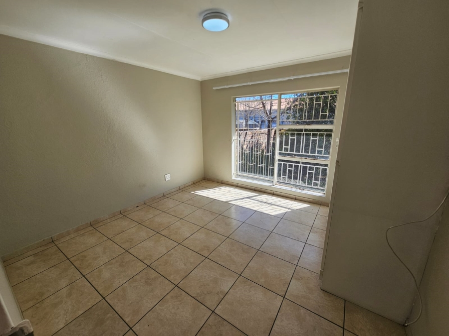 2 Bedroom Property for Sale in New Redruth Gauteng