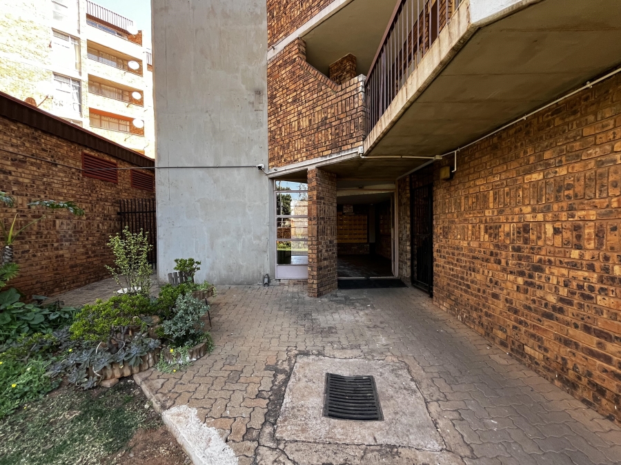 2 Bedroom Property for Sale in Pretoria North Gauteng
