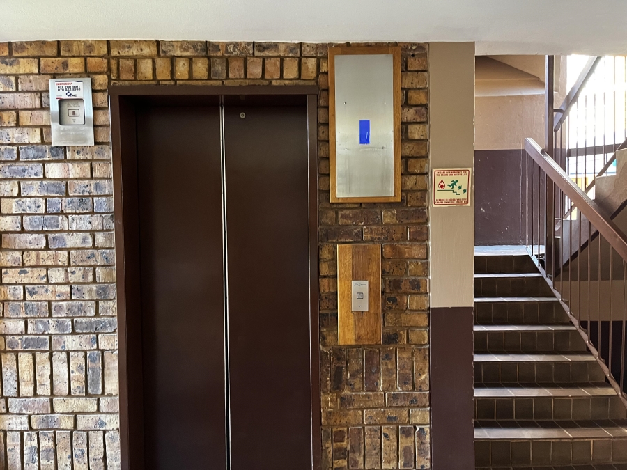 2 Bedroom Property for Sale in Pretoria North Gauteng