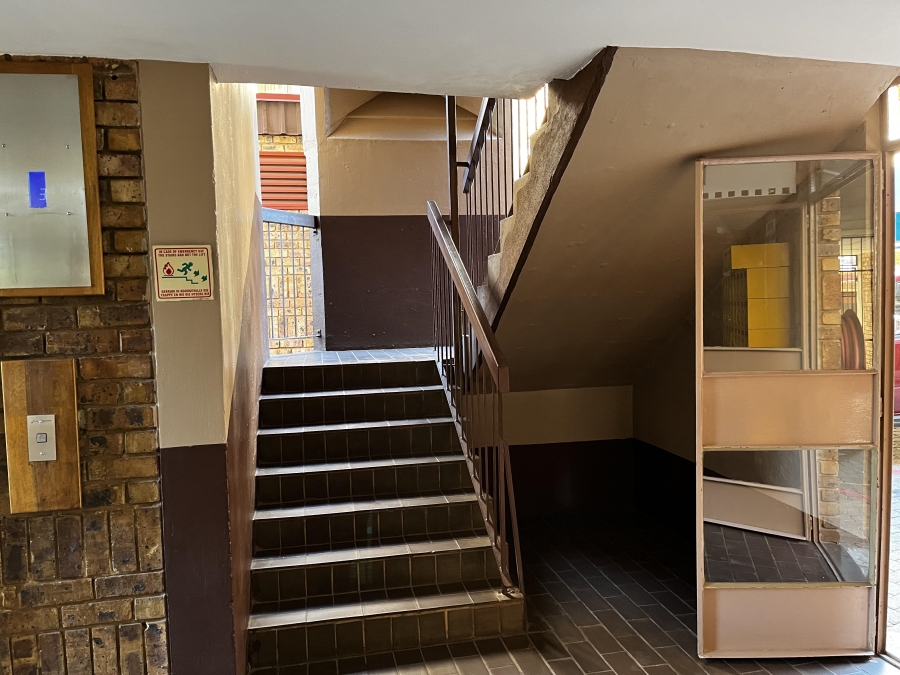 2 Bedroom Property for Sale in Pretoria North Gauteng