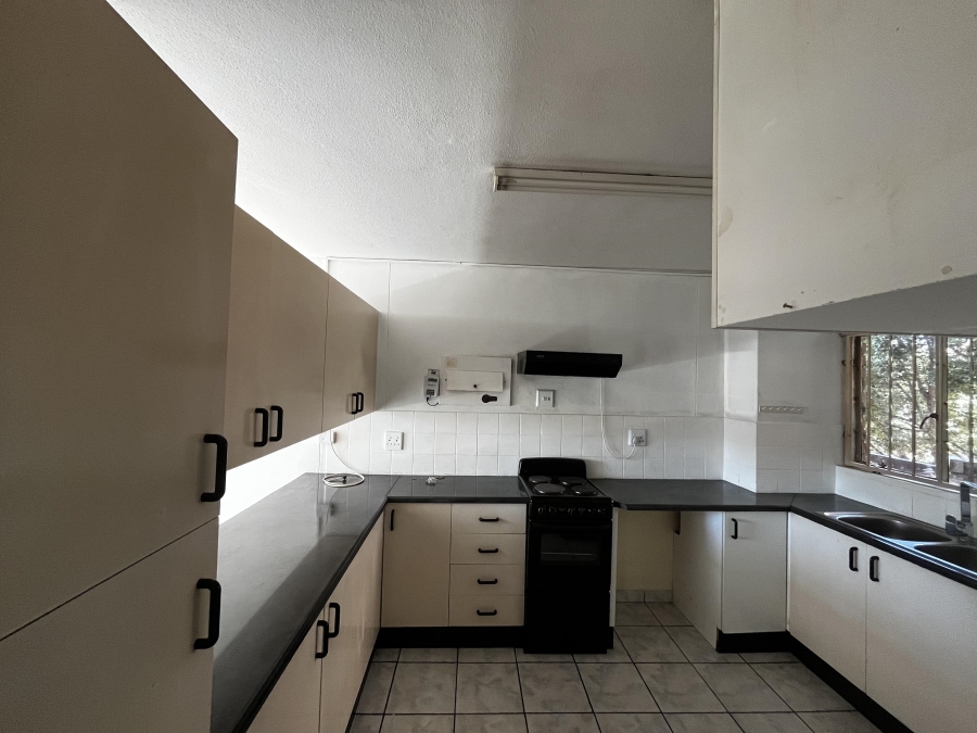 2 Bedroom Property for Sale in Pretoria North Gauteng
