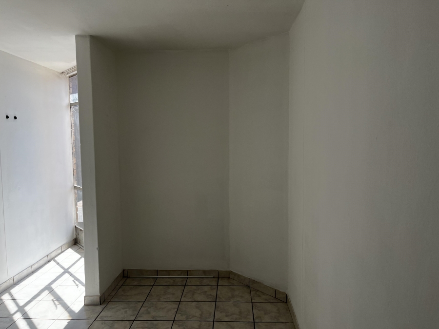2 Bedroom Property for Sale in Pretoria North Gauteng