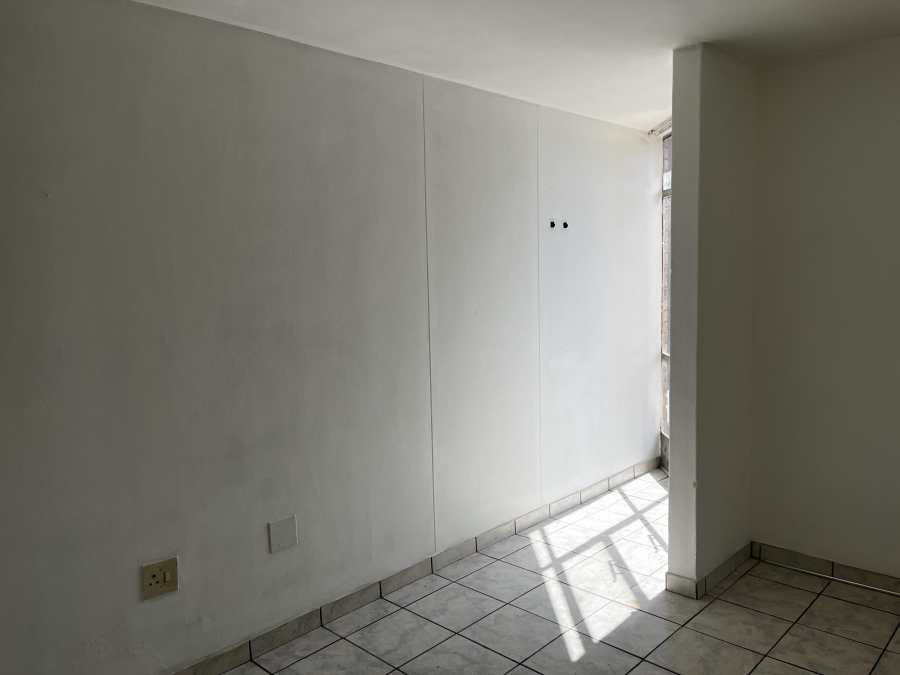 2 Bedroom Property for Sale in Pretoria North Gauteng