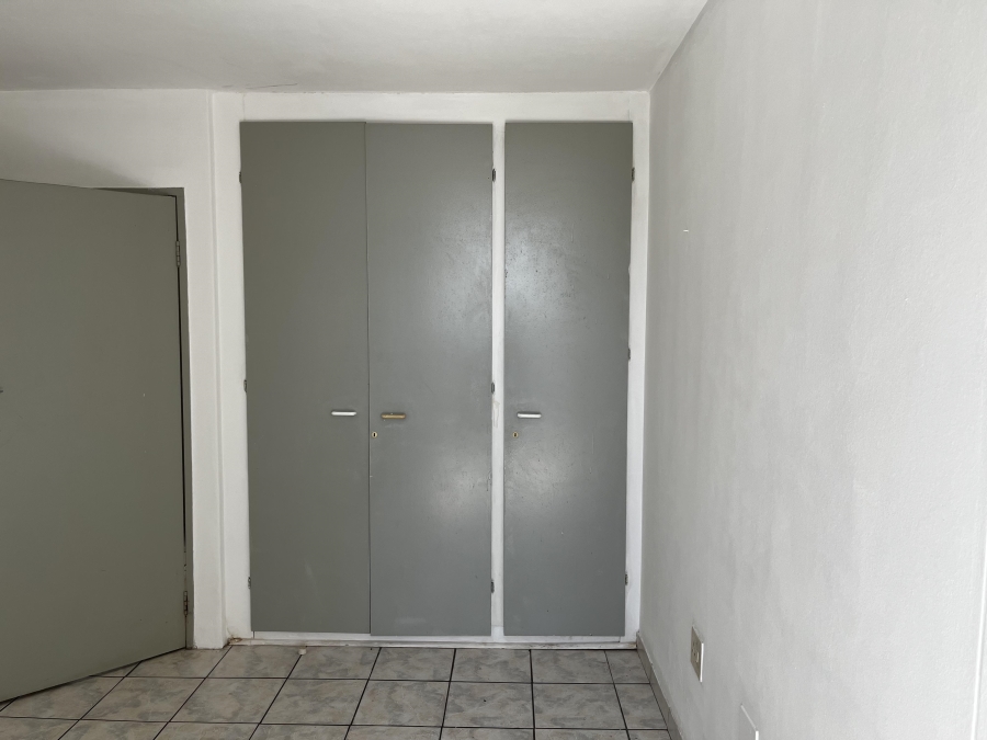 2 Bedroom Property for Sale in Pretoria North Gauteng