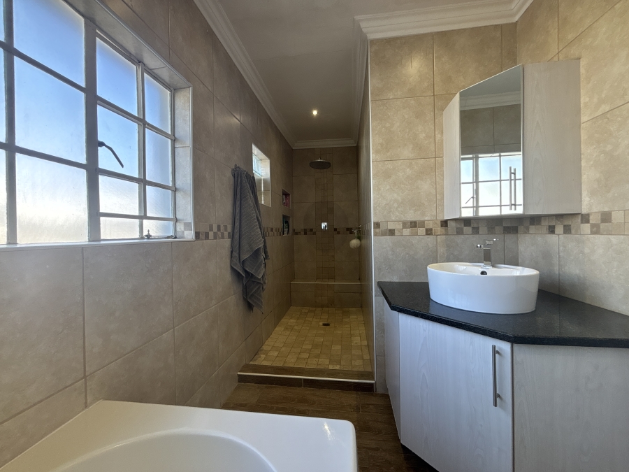 3 Bedroom Property for Sale in Rynfield Gauteng