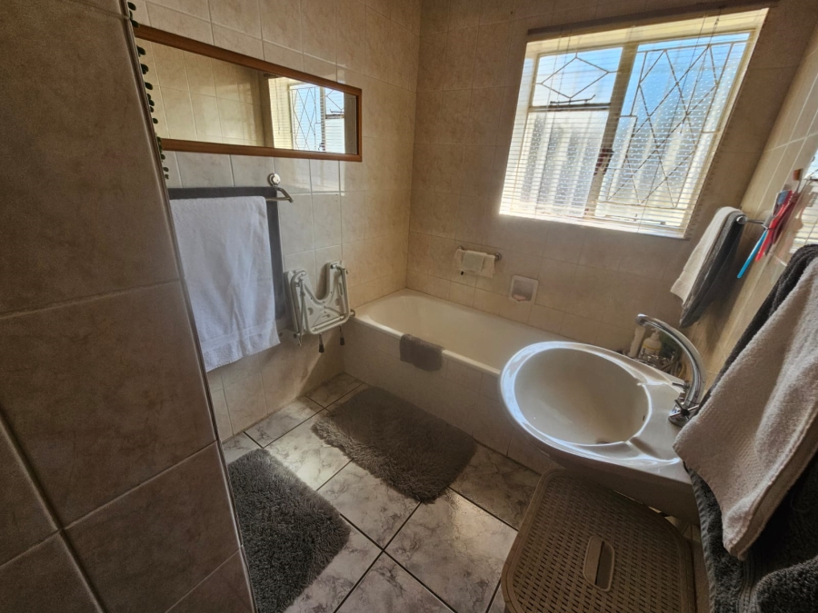 3 Bedroom Property for Sale in Florentia Gauteng