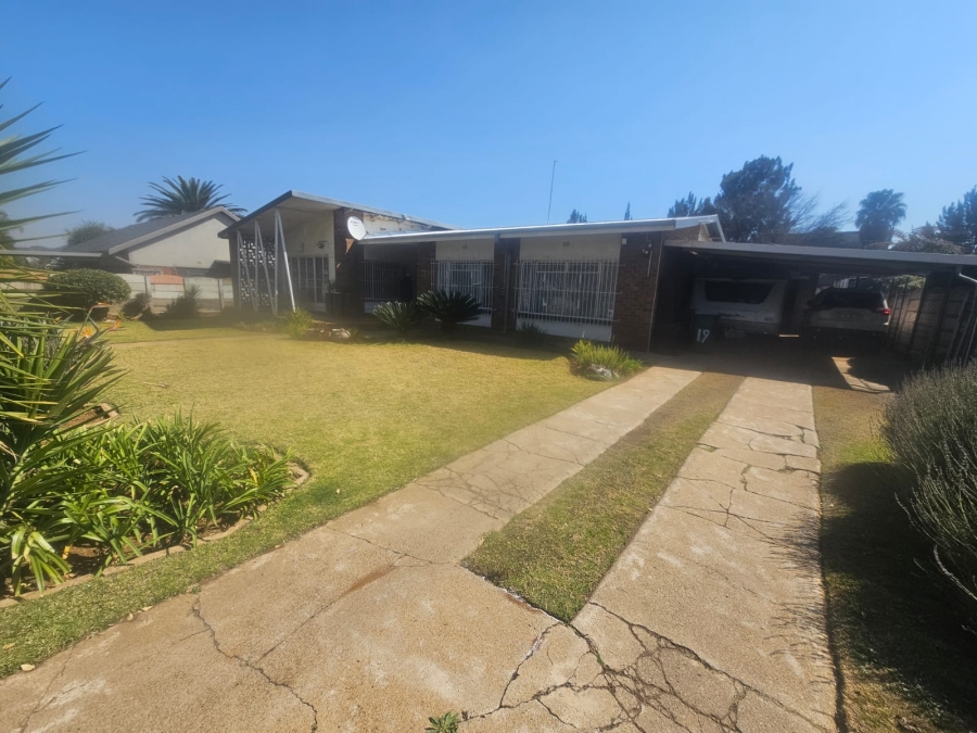 3 Bedroom Property for Sale in Florentia Gauteng