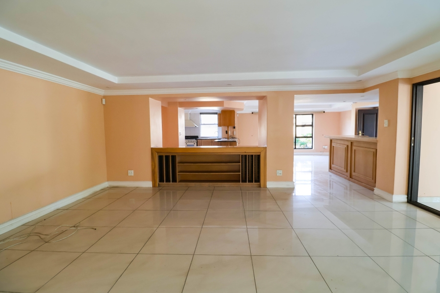 5 Bedroom Property for Sale in Lonehill Gauteng