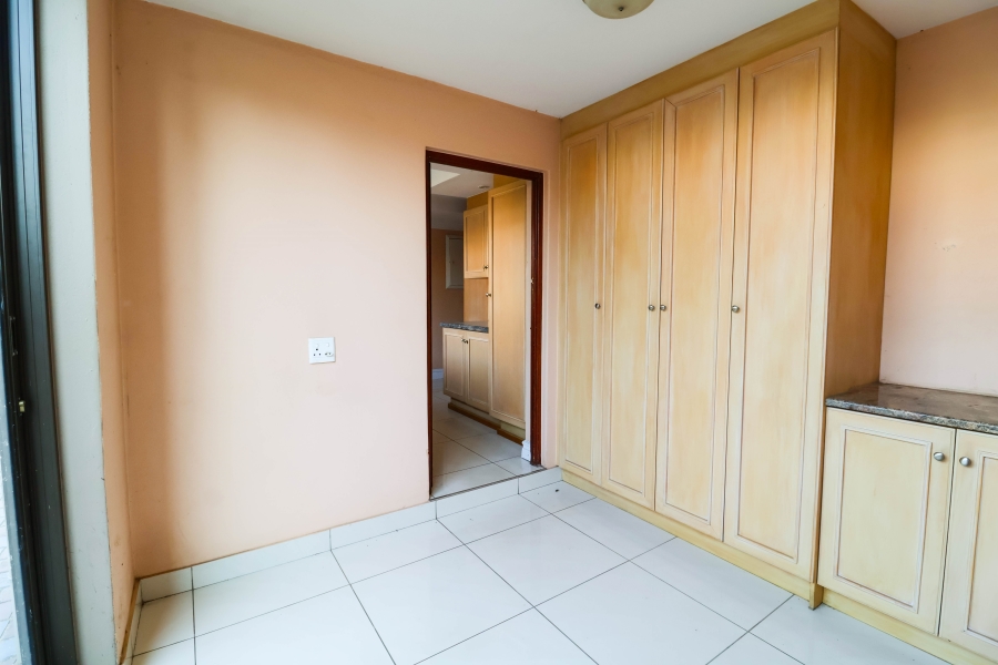 5 Bedroom Property for Sale in Lonehill Gauteng