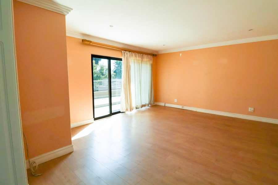 5 Bedroom Property for Sale in Lonehill Gauteng