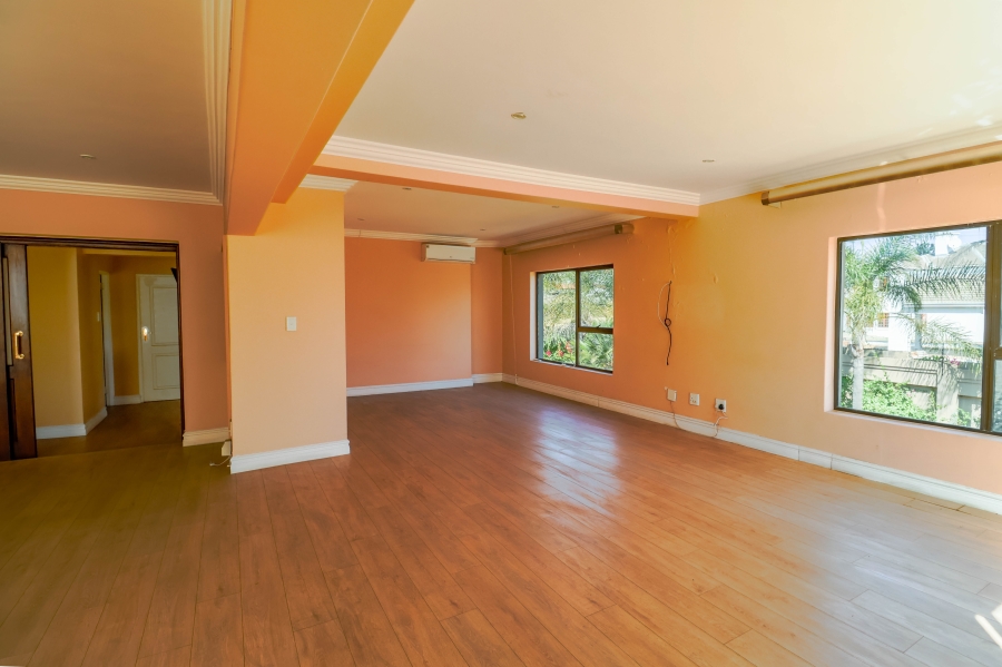 5 Bedroom Property for Sale in Lonehill Gauteng