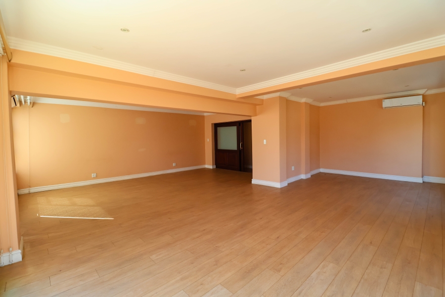 5 Bedroom Property for Sale in Lonehill Gauteng