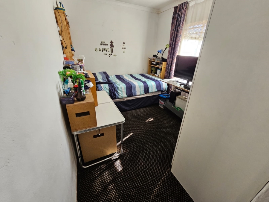4 Bedroom Property for Sale in General Albertspark Gauteng