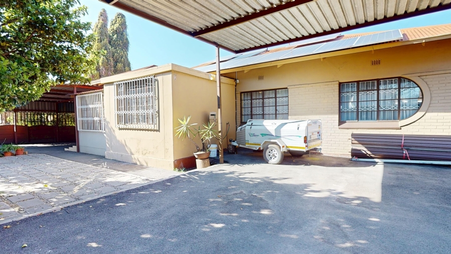 5 Bedroom Property for Sale in Solheim Gauteng