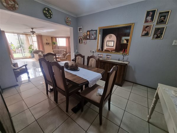 4 Bedroom Property for Sale in Verwoerdpark Gauteng