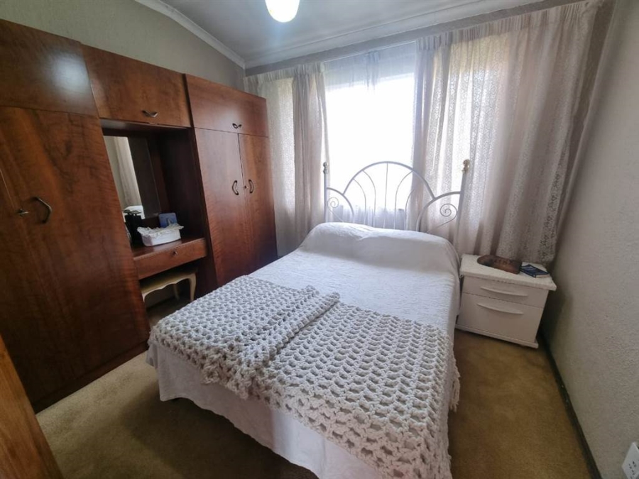 4 Bedroom Property for Sale in Verwoerdpark Gauteng