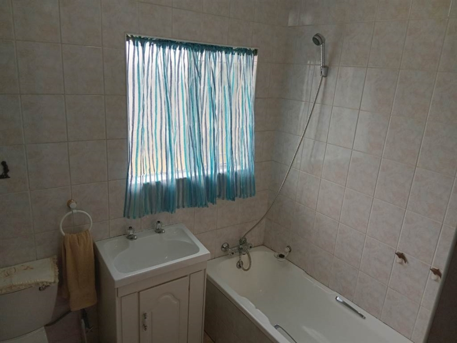 4 Bedroom Property for Sale in Verwoerdpark Gauteng