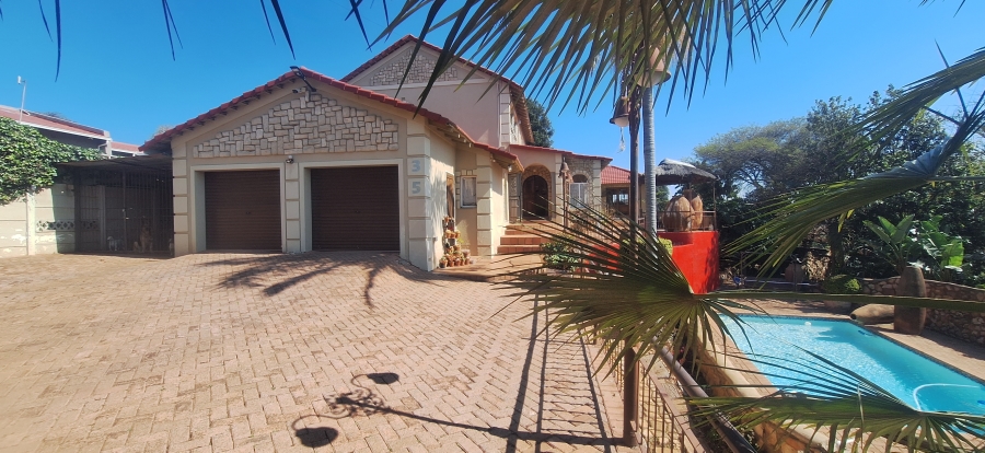 4 Bedroom Property for Sale in Rant En Dal Gauteng