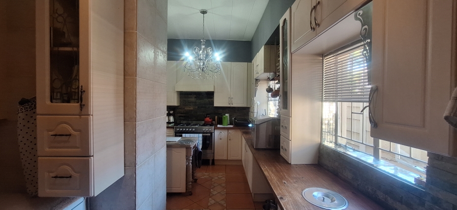 4 Bedroom Property for Sale in Rant En Dal Gauteng