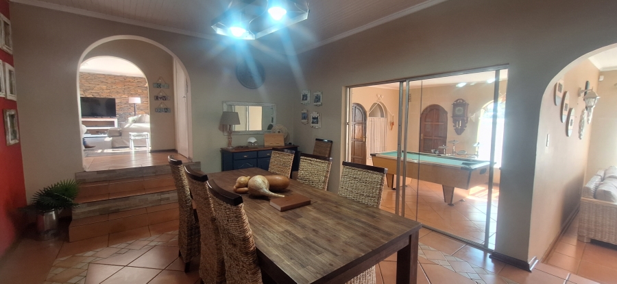 4 Bedroom Property for Sale in Rant En Dal Gauteng