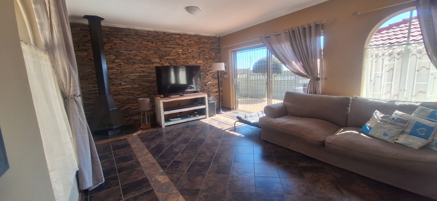 4 Bedroom Property for Sale in Rant En Dal Gauteng