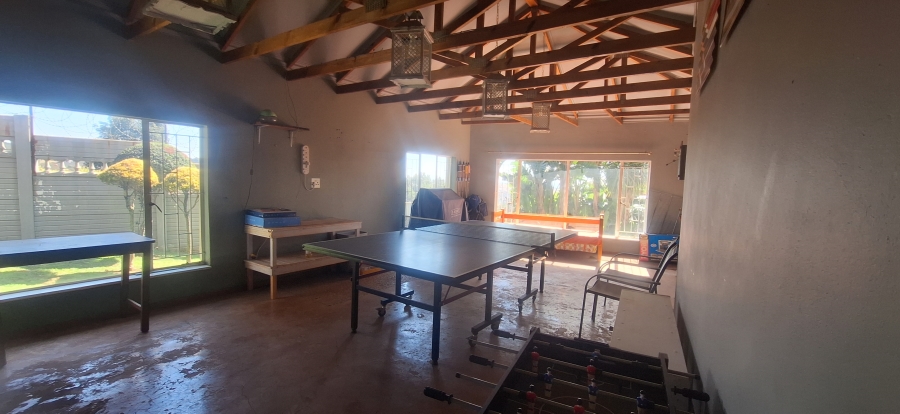 4 Bedroom Property for Sale in Rant En Dal Gauteng