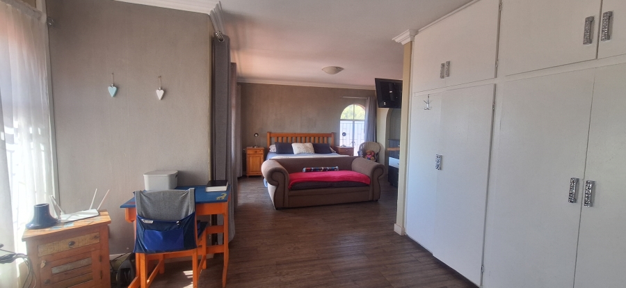 4 Bedroom Property for Sale in Rant En Dal Gauteng