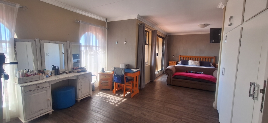 4 Bedroom Property for Sale in Rant En Dal Gauteng