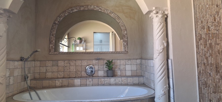4 Bedroom Property for Sale in Rant En Dal Gauteng