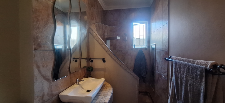 4 Bedroom Property for Sale in Rant En Dal Gauteng