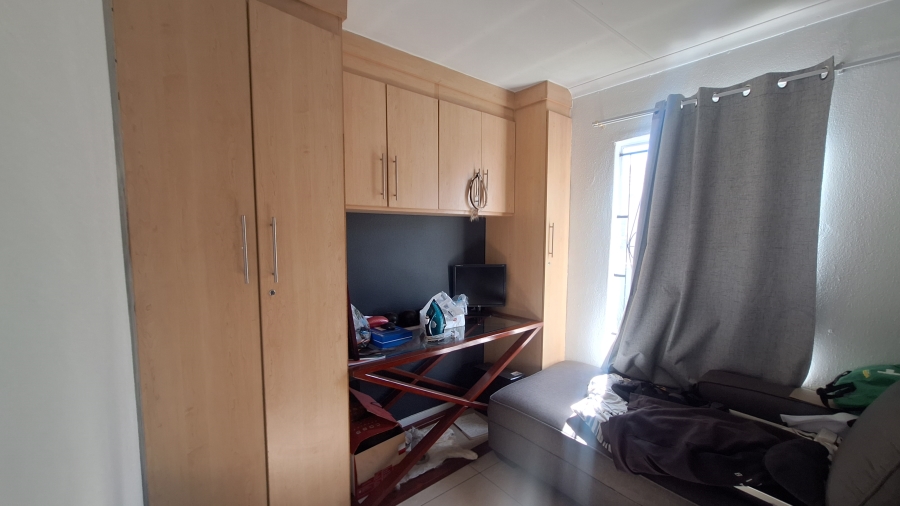 3 Bedroom Property for Sale in Clayville East Gauteng