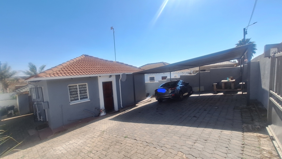 3 Bedroom Property for Sale in Clayville East Gauteng