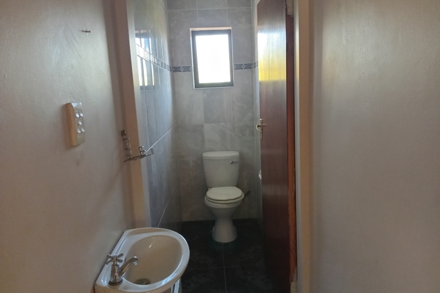 To Let 3 Bedroom Property for Rent in Lombardy East Gauteng