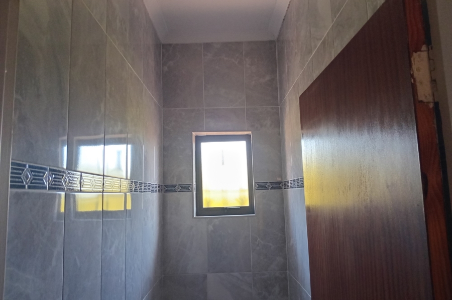 To Let 3 Bedroom Property for Rent in Lombardy East Gauteng