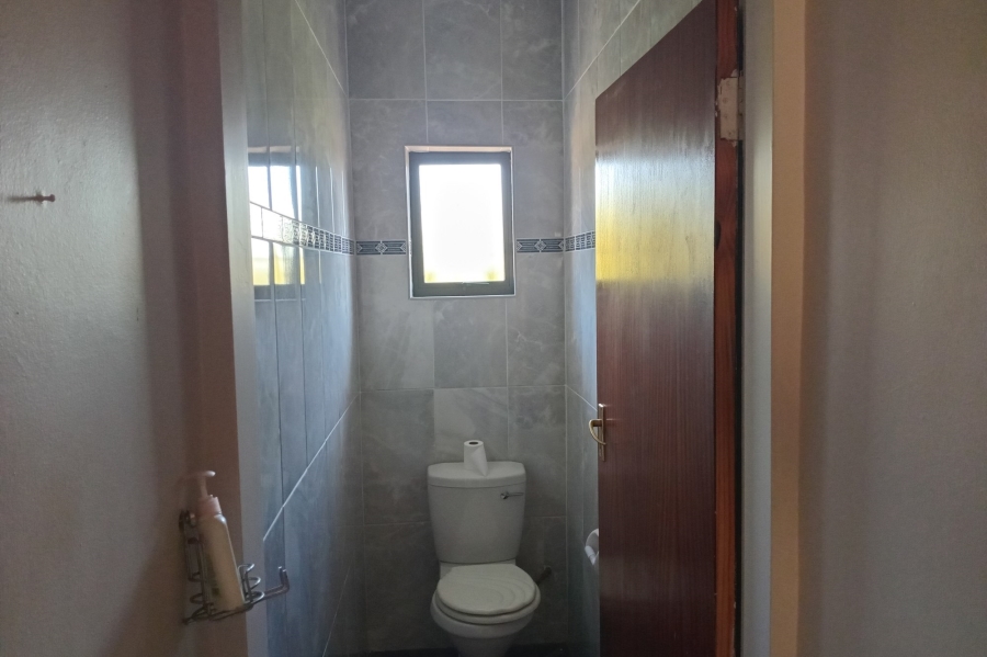 To Let 3 Bedroom Property for Rent in Lombardy East Gauteng