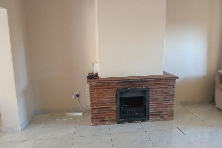 To Let 3 Bedroom Property for Rent in Lombardy East Gauteng